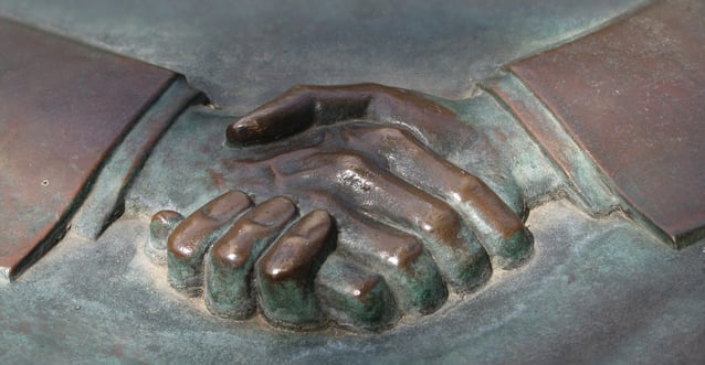 hand-2933641_1920-e1522058491175
